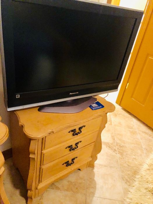 Oak Night stand and TV