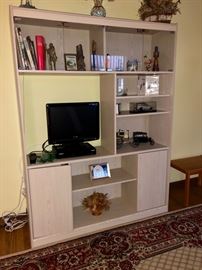 Wall unit 