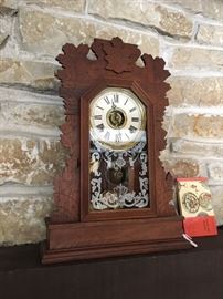Vintage clock w/key - runs and chimes