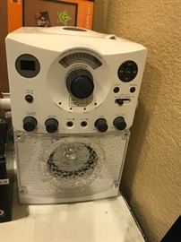 Karaoke machine 