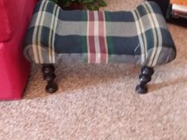 Cute plaid foot rest!