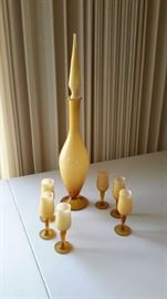 Stunning MCM decanter and six glasses, in impeccable shape.