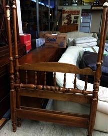 Mid-Century 4-poster Bed   