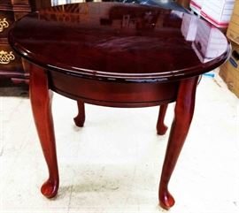 Vintage Round Table with Pad Feet
