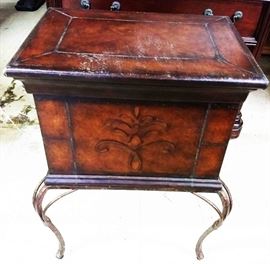 Keepsake Chest with Insert on Metal Stand