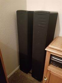2 On Stage Stands RS7000B Amp Stand 