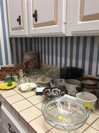 Assorted Kitchen Items