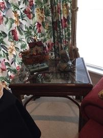 Rattan Glass Top End Table, Jim Shore Noah's Ark, Decor