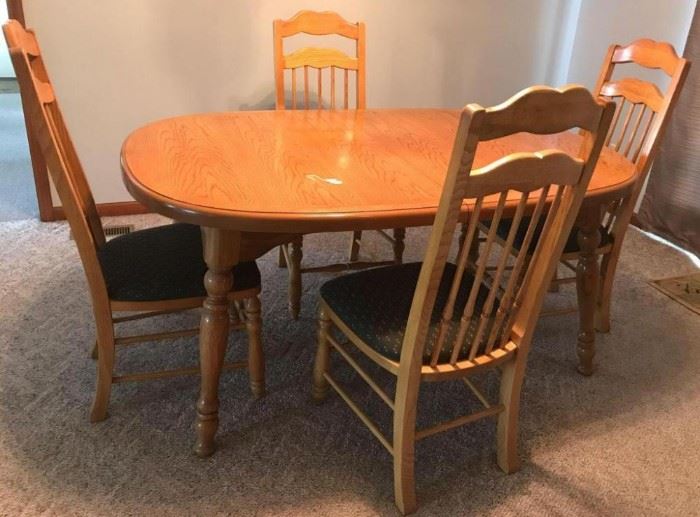 Thomasville Kitchen Table and Chairs