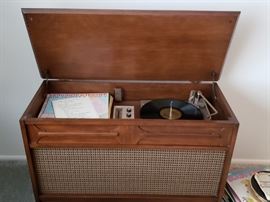 MCM record player