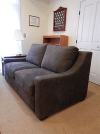 HIGH QUALITY SLEEPER SOFA