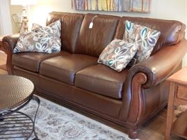 LEATHER SOFA 