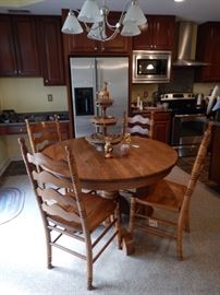 OAK PEDESTAL BREAKFAST TABLE