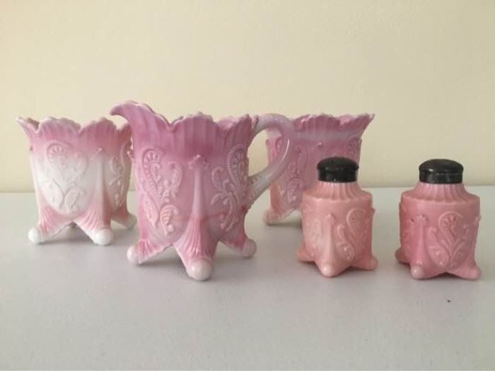 Pink milk glass lot https://ctbids.com/#!/description/share/107538