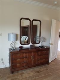 Henredon double dresser with mirrors