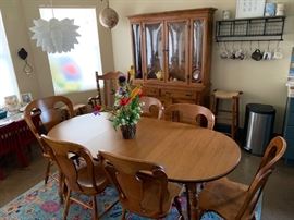 Tell City Dining table with six chairs