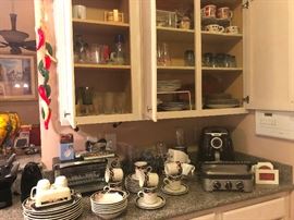 kitchen stuff! That's a Cuisinart panini press! AND a Kalorik air fryer! You could open a food truck with this!