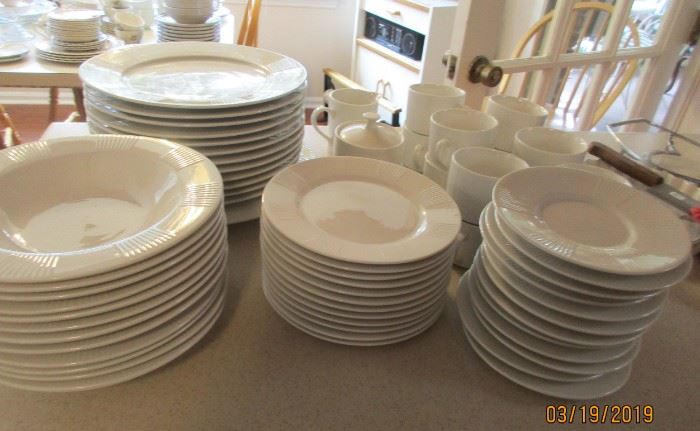white china dishes