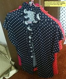 So many styles come in multiple colors. Here are 4 of this style.