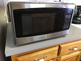Insignia Microwave
