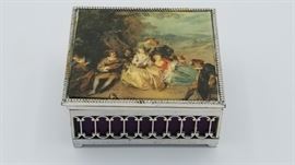 Jewelry box with finely embroidered top