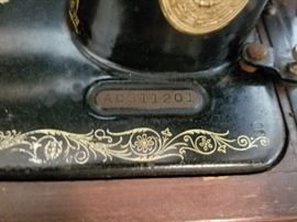 1929 Singer sewing machine model 99. Serial number AC511201