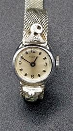 Vintage Timex Ladies Watch (runs)
