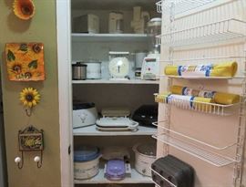 Small appliances, including a Juiceman blender