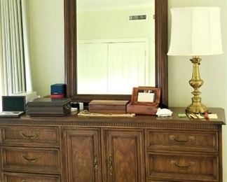 Beautiful DREXEL dresser with mirror