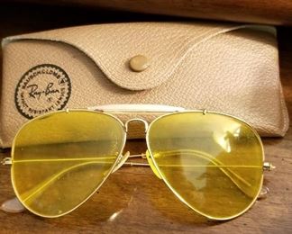 Ray Ban Aviator sunglasses  