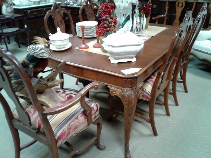 Chippendale Mahagony  Dining Table & Chairs , with two leaves
