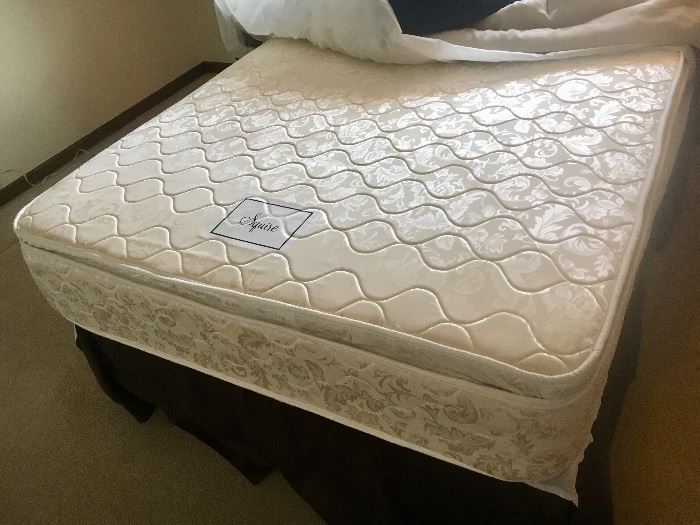 Full pillowtop Squire Mattress Set
1 year old