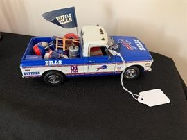 Danbury Mint BUFFALO BILLS Chevy Truck with Accesories