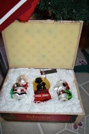 PEANUTS ORNAMENTS