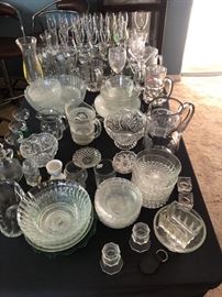Numerous pieces of miscellaneous NICE Glassware