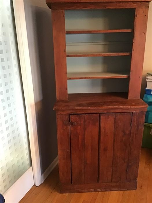 Early 19th century primitive step back pine hutch