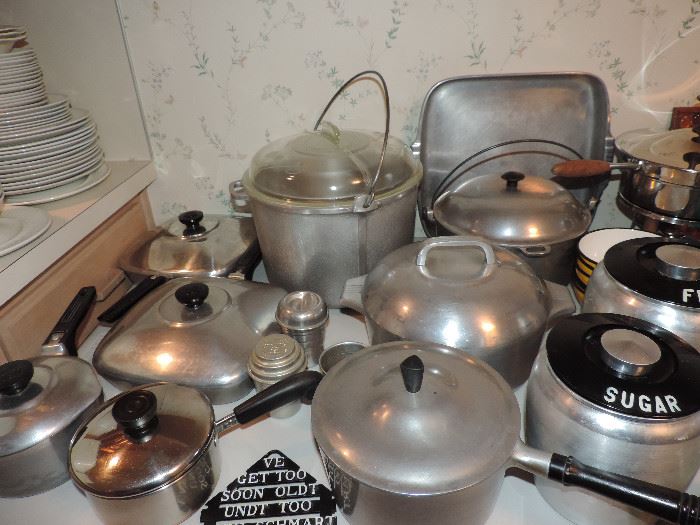 Tables FULL of VINTAGE 1940-1950 Kitchen Items ... 