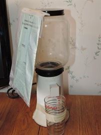 Vintage KITCHEN-AID Coffee Grinder with glass top, lid, glass measuring cup and the original paper instruction card ! and it WORKS.