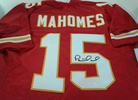 Signed Patrick Mahomes 15 Kansas City Chiefs Cust ...