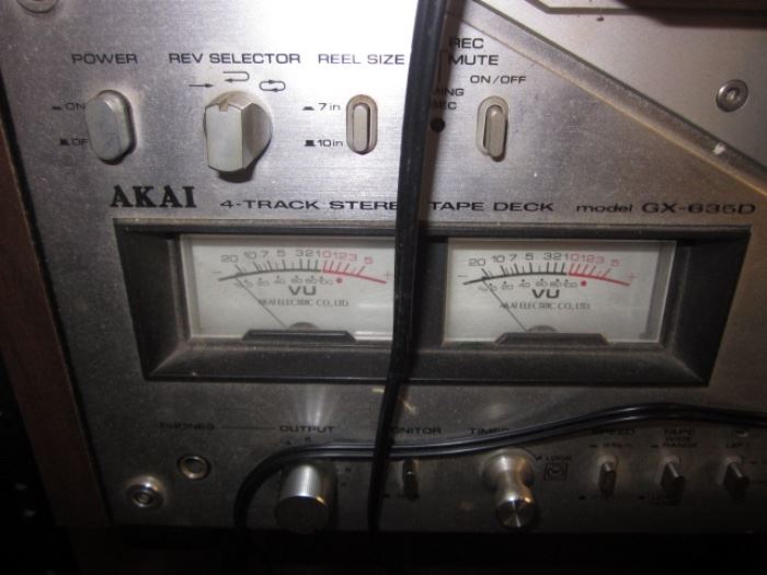 AMPEX AKAI-GX635D VINTAGE REEL TO REEL TAPE DECK/RECORDER