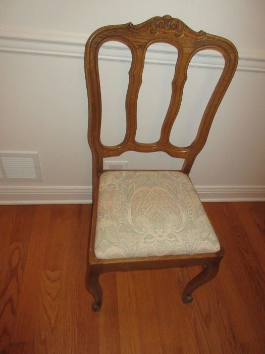 6 French style antique chairs