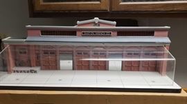 306: Snap-On Hot Wheels Auto Shop Display Case
Snap-On Hot Wheels Auto Shop Display Case