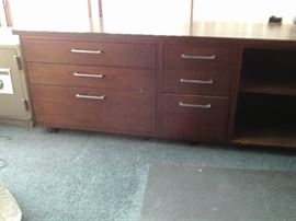 L SHAPED OFFICE DESK.