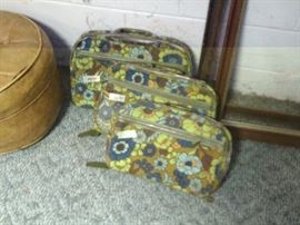 MOD SUITCASES.