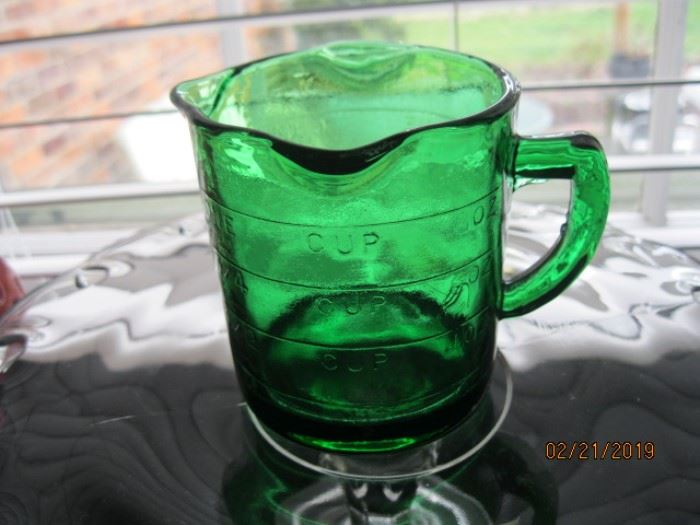 Three Spout Emerald Measuring Cup