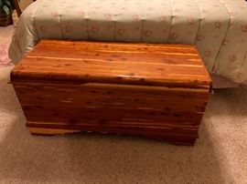 Cedar Blanket Chest	21x46x20in	HxWxD