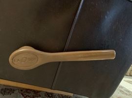 La-Z-Boy Leather Recliner Chairs #2    41x39x38in    HxWxD