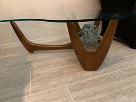 Vintage Pearsall / Noguchi Style Amoeba Coffee Table    15.5x29.5x47in    HxWxD