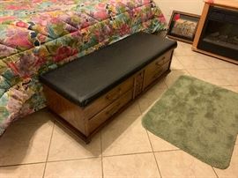 Lane Cedar Chest    16x48x17in    HxWxD