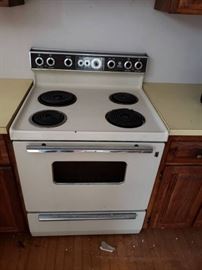 Lot of kitchen appliances